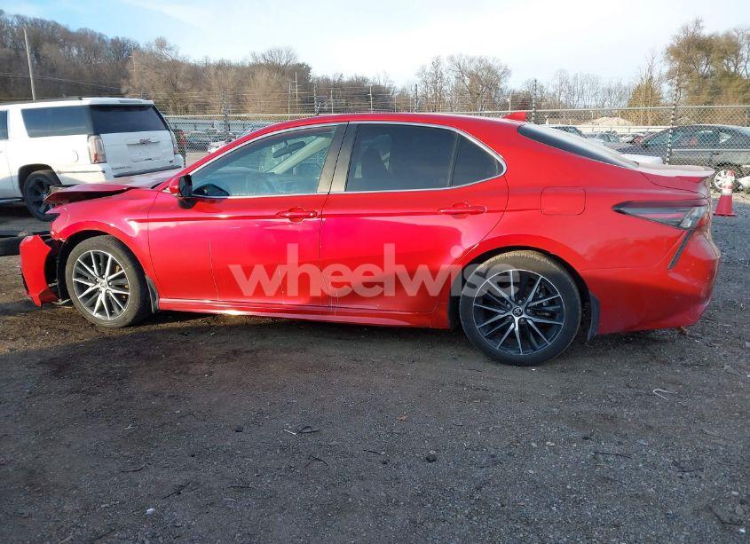 Photo 15 of 2024 Toyota Camry HYBRID SE (VIN 4T1G31AK0RU063466)