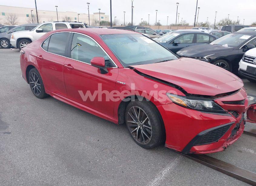 2021 Toyota Camry SE HYBRID (VIN 4T1G31AK1MU020327) main photo