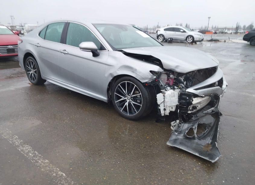 2022 Toyota Camry SE HYBRID (VIN 4T1G31AK1NU580771) main photo