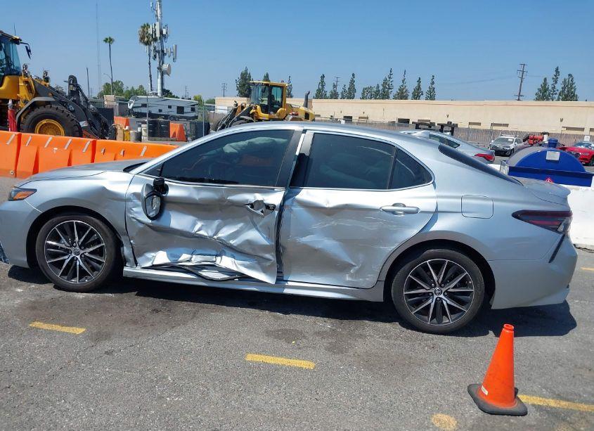 Photo 14 of 2023 Toyota Camry SE HYBRID (VIN 4T1G31AK2PU607110)