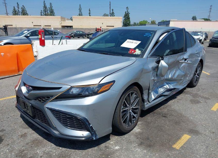 Photo 2 of 2023 Toyota Camry SE HYBRID (VIN 4T1G31AK2PU607110)