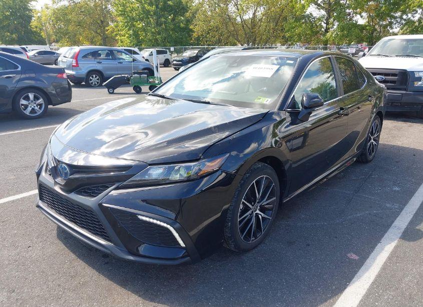 Photo 2 of 2023 Toyota Camry SE HYBRID (VIN 4T1G31AK2PU616308)
