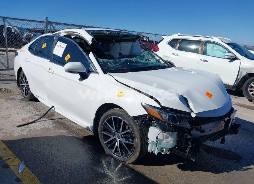 2023 Toyota Camry SE HYBRID (VIN 4T1G31AK2PU617524) main photo