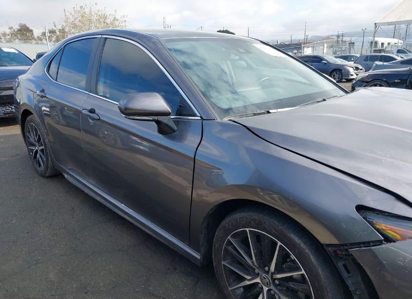 2024 Toyota Camry HYBRID SE (VIN 4T1G31AK2RU063078) main photo