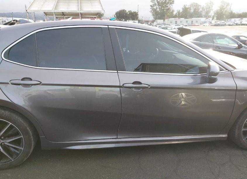 Photo 13 of 2024 Toyota Camry HYBRID SE (VIN 4T1G31AK2RU063078)