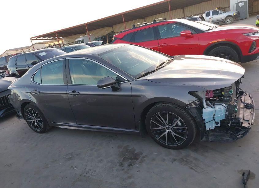 Photo 14 of 2024 Toyota Camry HYBRID SE (VIN 4T1G31AK2RU624198)