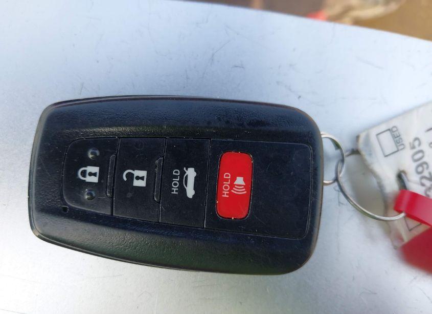 Photo 11 of 2021 Toyota Camry SE HYBRID (VIN 4T1G31AK3MU029692)