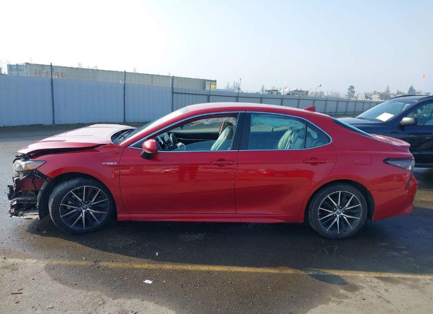 Photo 15 of 2021 Toyota Camry SE HYBRID (VIN 4T1G31AK3MU029692)