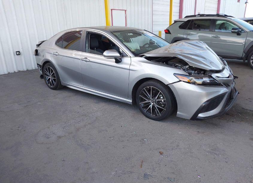 2024 Toyota Camry HYBRID SE (VIN 4T1G31AK3RU074574) main photo