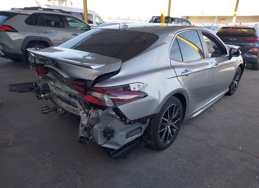 Photo 4 of 2024 Toyota Camry HYBRID SE (VIN 4T1G31AK3RU074574)