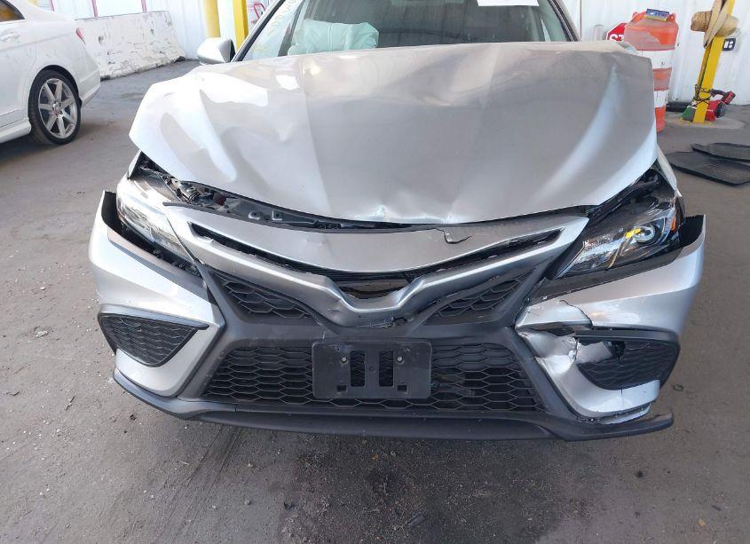 Photo 6 of 2024 Toyota Camry HYBRID SE (VIN 4T1G31AK3RU074574)