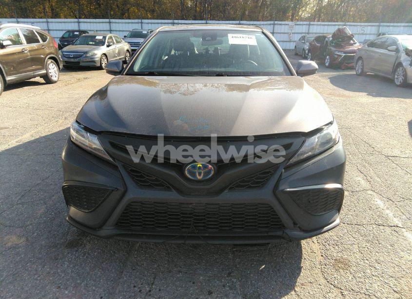 Photo 12 of 2021 Toyota Camry SE HYBRID (VIN 4T1G31AK4MU555653)