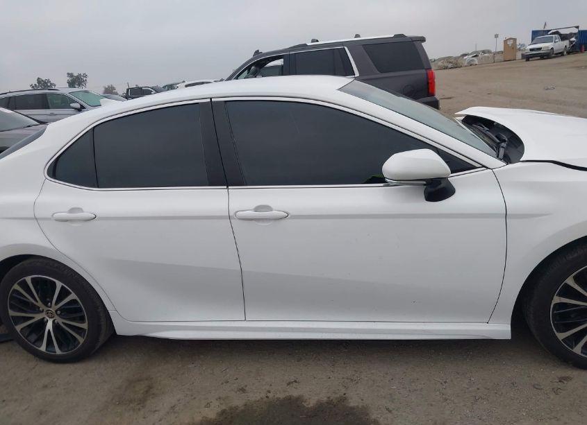 Photo 13 of 2022 Toyota Camry SE HYBRID (VIN 4T1G31AK6NU571807)