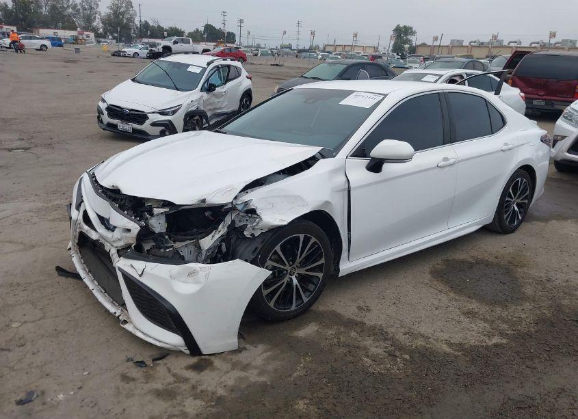 Photo 2 of 2022 Toyota Camry SE HYBRID (VIN 4T1G31AK6NU571807)