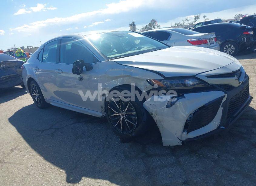 Photo 13 of 2024 Toyota Camry HYBRID SE (VIN 4T1G31AK6RU063777)