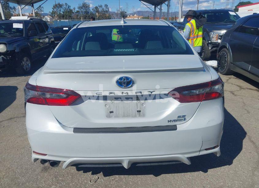 Photo 16 of 2024 Toyota Camry HYBRID SE (VIN 4T1G31AK6RU063777)