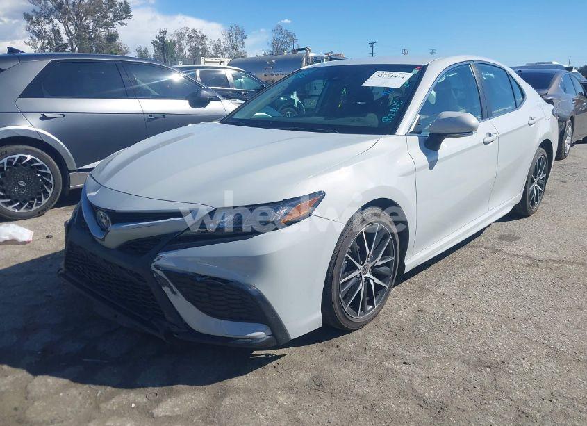 Photo 2 of 2024 Toyota Camry HYBRID SE (VIN 4T1G31AK6RU063777)
