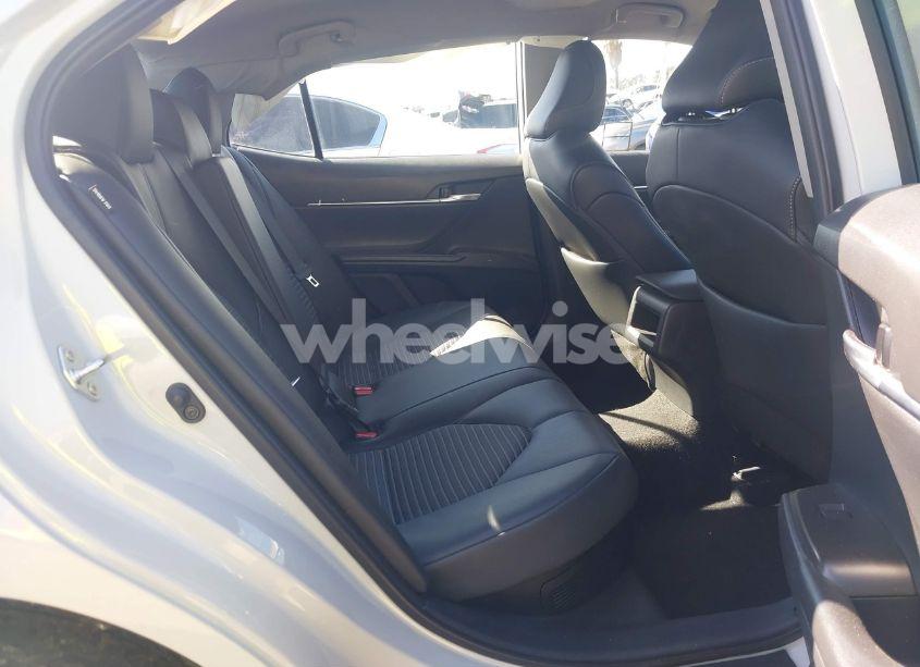 Photo 8 of 2024 Toyota Camry HYBRID SE (VIN 4T1G31AK6RU063777)