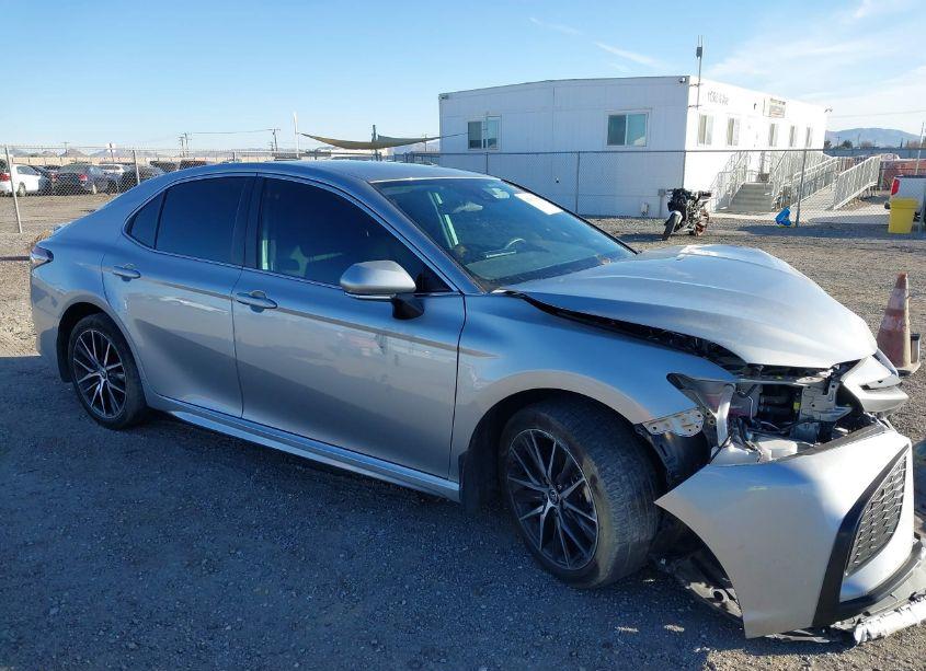 2024 Toyota Camry HYBRID SE (VIN 4T1G31AK6RU065206) main photo