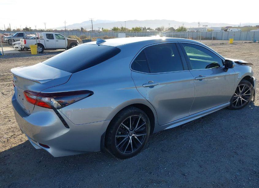 Photo 4 of 2024 Toyota Camry HYBRID SE (VIN 4T1G31AK6RU065206)