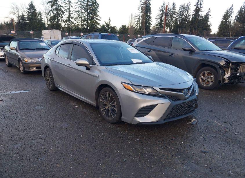 2020 Toyota Camry SE HYBRID (VIN 4T1G31AK7LU014773) main photo