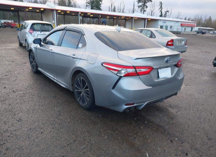 Photo 3 of 2020 Toyota Camry SE HYBRID (VIN 4T1G31AK7LU014773)