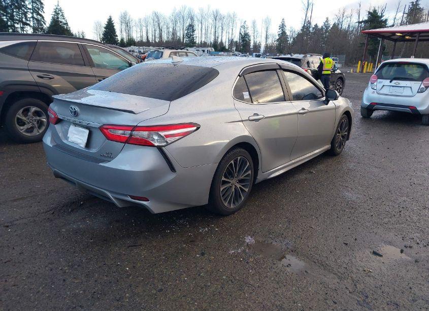 Photo 4 of 2020 Toyota Camry SE HYBRID (VIN 4T1G31AK7LU014773)