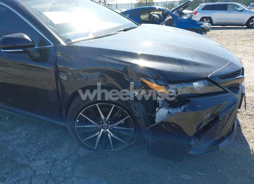 Photo 6 of 2024 Toyota Camry HYBRID SE (VIN 4T1G31AK8RU066633)