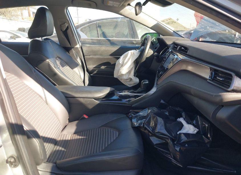 Photo 5 of 2020 Toyota Camry SE HYBRID (VIN 4T1G31AK9LU526342)