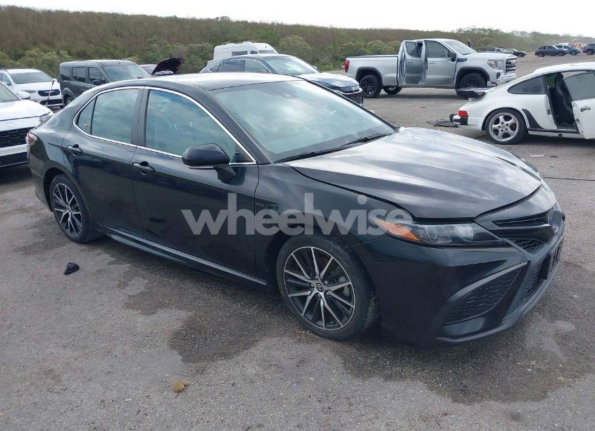 2022 Toyota Camry SE HYBRID (VIN 4T1G31AK9NU582137) main photo
