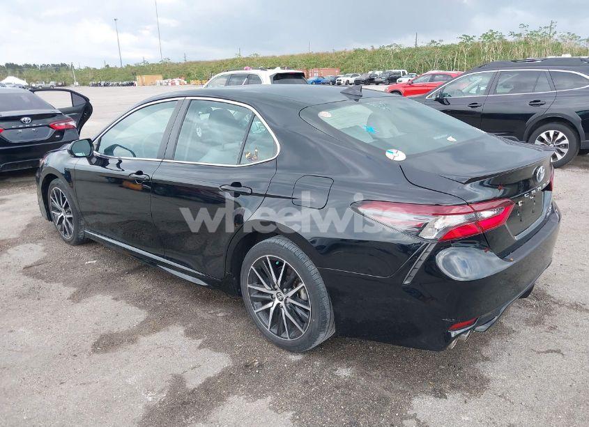 Photo 3 of 2022 Toyota Camry SE HYBRID (VIN 4T1G31AK9NU582137)