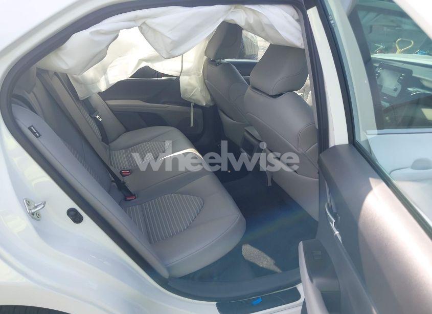 Photo 8 of 2024 Toyota Camry HYBRID SE (VIN 4T1G31AK9RU068746)