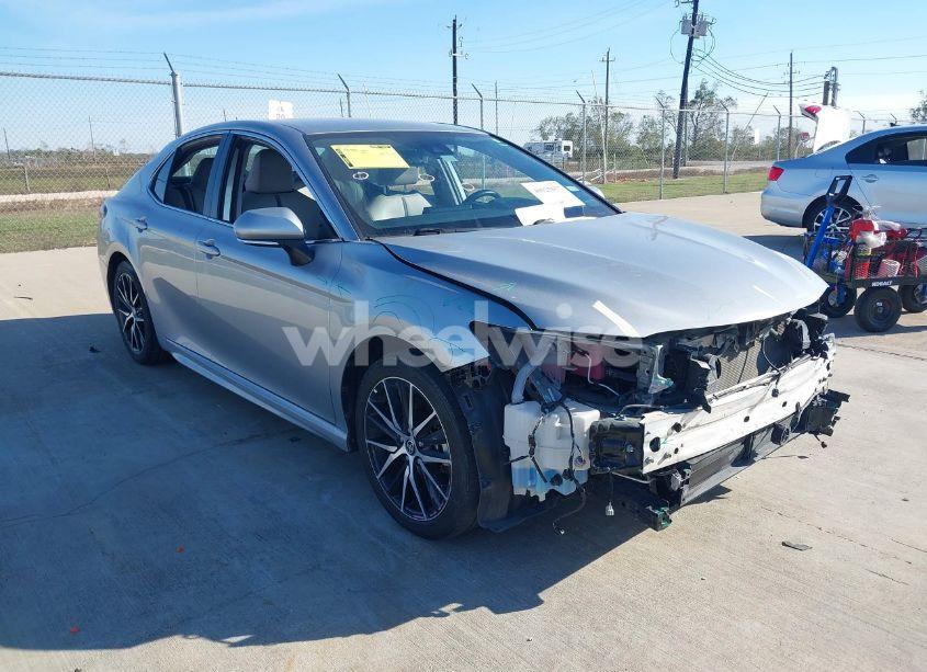 2022 Toyota Camry SE HYBRID (VIN 4T1G31AKXNU587007) main photo