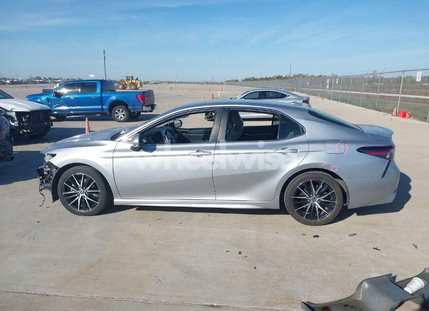 Photo 15 of 2022 Toyota Camry SE HYBRID (VIN 4T1G31AKXNU587007)