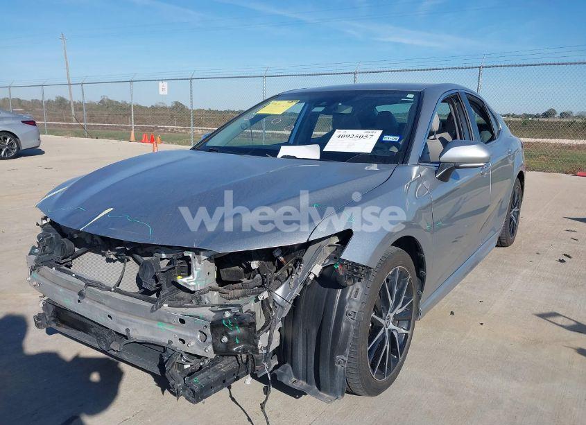 Photo 2 of 2022 Toyota Camry SE HYBRID (VIN 4T1G31AKXNU587007)