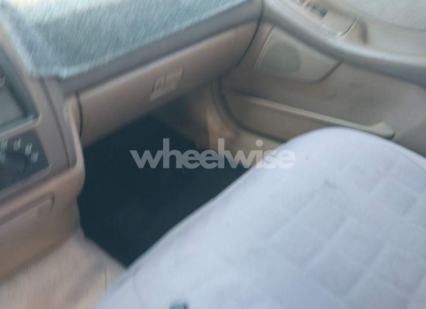 Photo 5 of 1995 Toyota Avalon XL (VIN 4T1GB10E5SU022156)