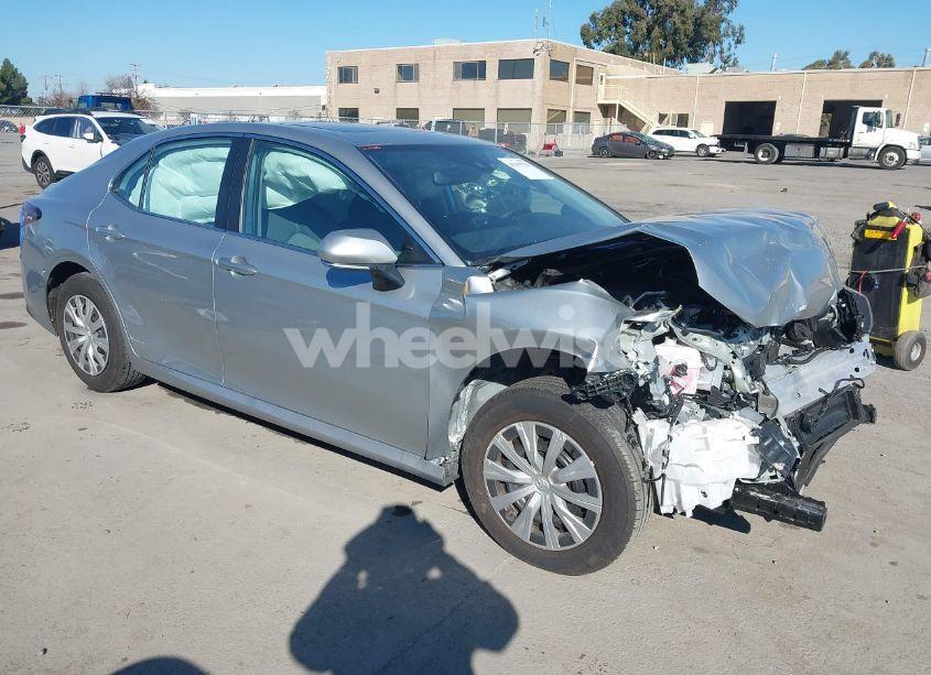 2024 Toyota Camry HYBRID LE (VIN 4T1H31AK1RU078823) main photo