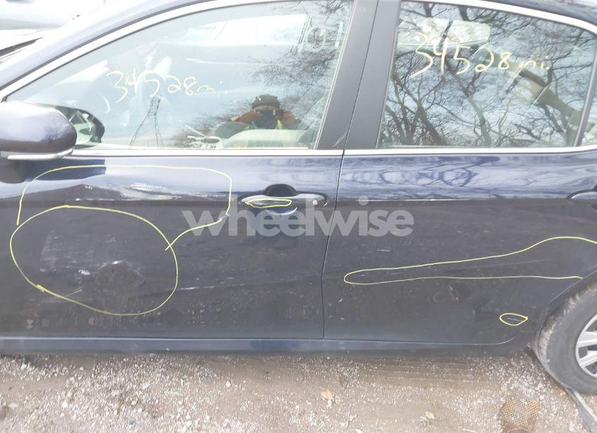 Photo 14 of 2021 Toyota Camry LE HYBRID (VIN 4T1H31AKXMU556620)