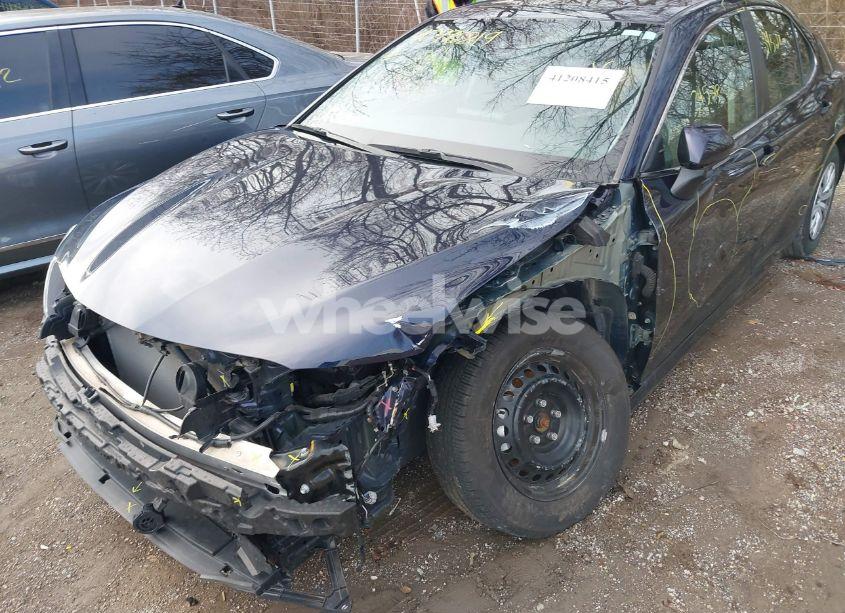 Photo 6 of 2021 Toyota Camry LE HYBRID (VIN 4T1H31AKXMU556620)