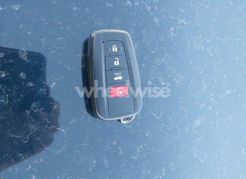 Photo 11 of 2020 Toyota Camry SE (VIN 4T1J11AK0LU915396)