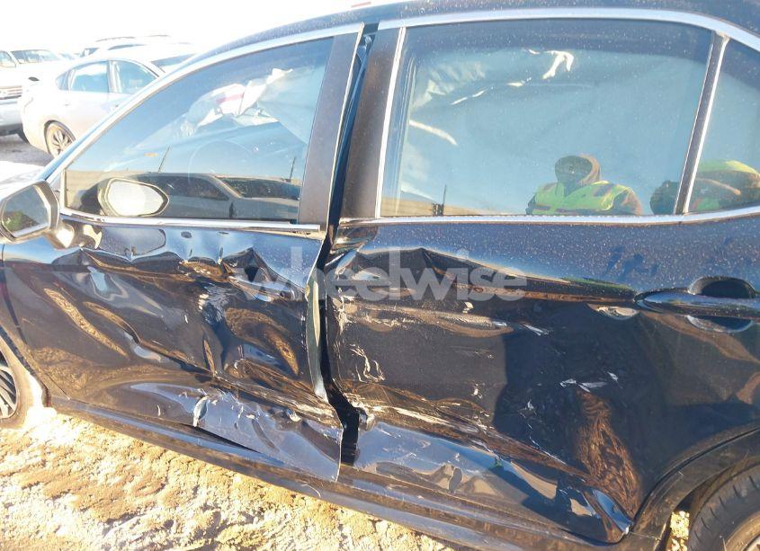 Photo 6 of 2020 Toyota Camry SE (VIN 4T1J11AK0LU915396)