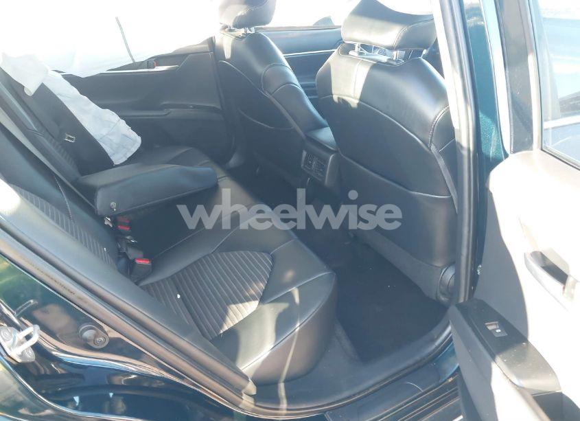 Photo 8 of 2020 Toyota Camry SE (VIN 4T1J11AK0LU915396)