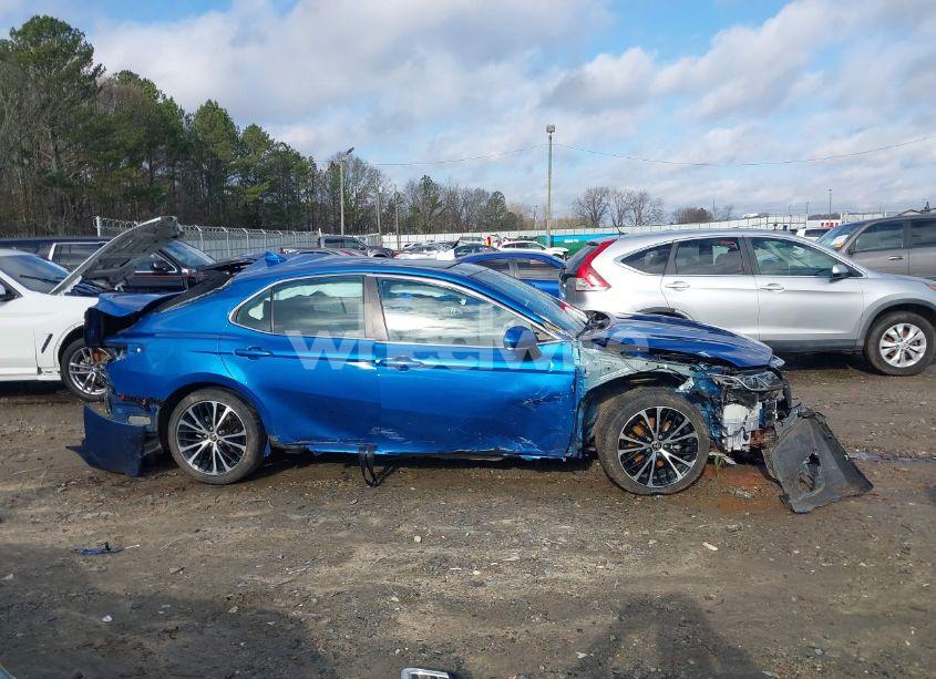 Photo 13 of 2020 Toyota Camry SE (VIN 4T1J11AK2LU392303)