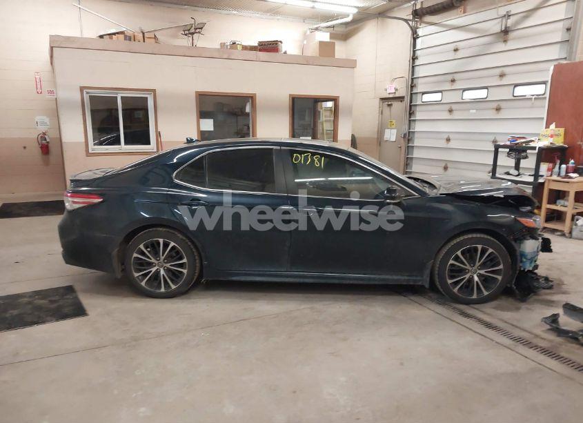 Photo 14 of 2020 Toyota Camry SE (VIN 4T1J11AK9LU864660)