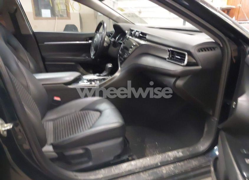 Photo 5 of 2020 Toyota Camry SE (VIN 4T1J11AK9LU864660)