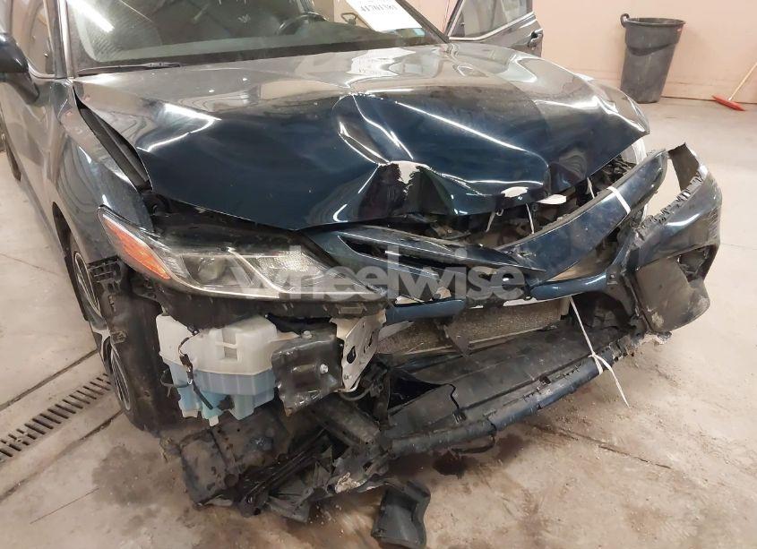 Photo 6 of 2020 Toyota Camry SE (VIN 4T1J11AK9LU864660)