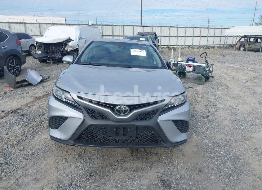 Photo 13 of 2020 Toyota Camry SE (VIN 4T1J11AKXLU879877)
