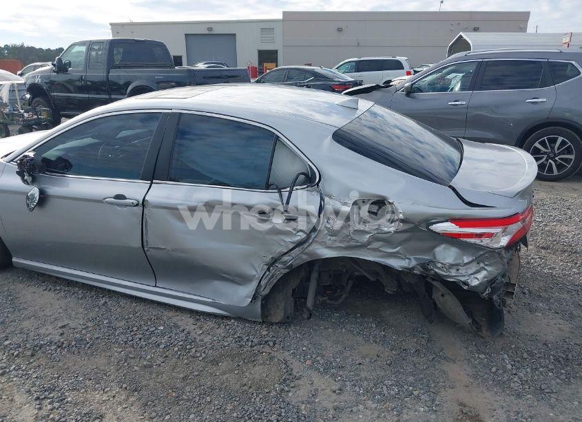 Photo 6 of 2020 Toyota Camry SE (VIN 4T1J11AKXLU879877)