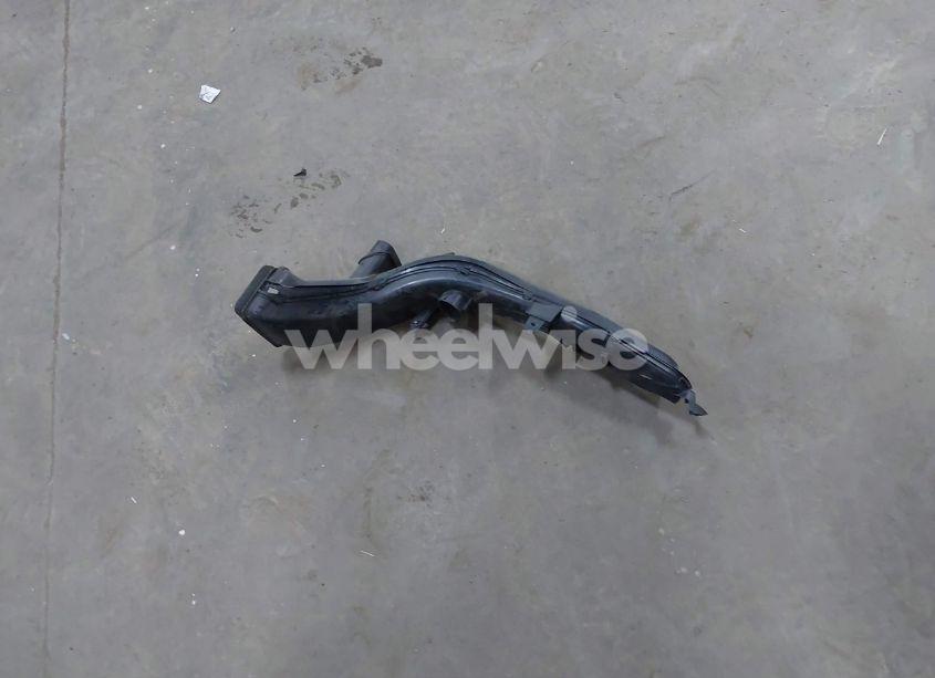 Photo 12 of 2020 Toyota Camry SE (VIN 4T1J11AKXLU922887)