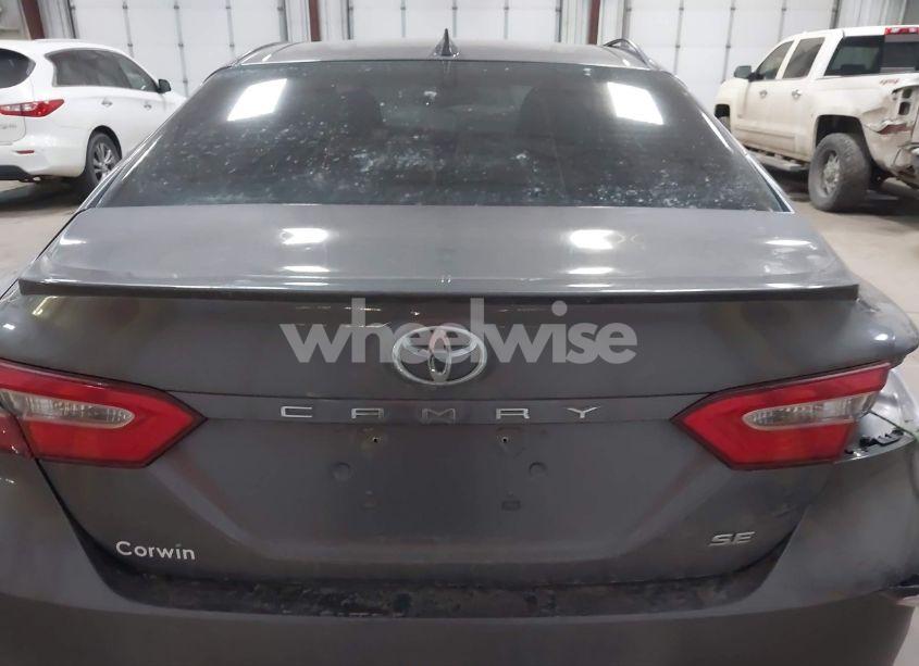 Photo 17 of 2020 Toyota Camry SE (VIN 4T1J11AKXLU922887)